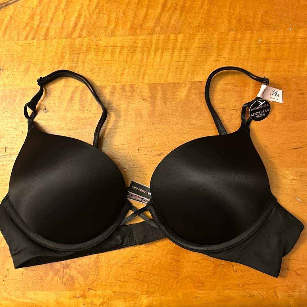 Victoria Secret bombshell push up bra. Never worn.